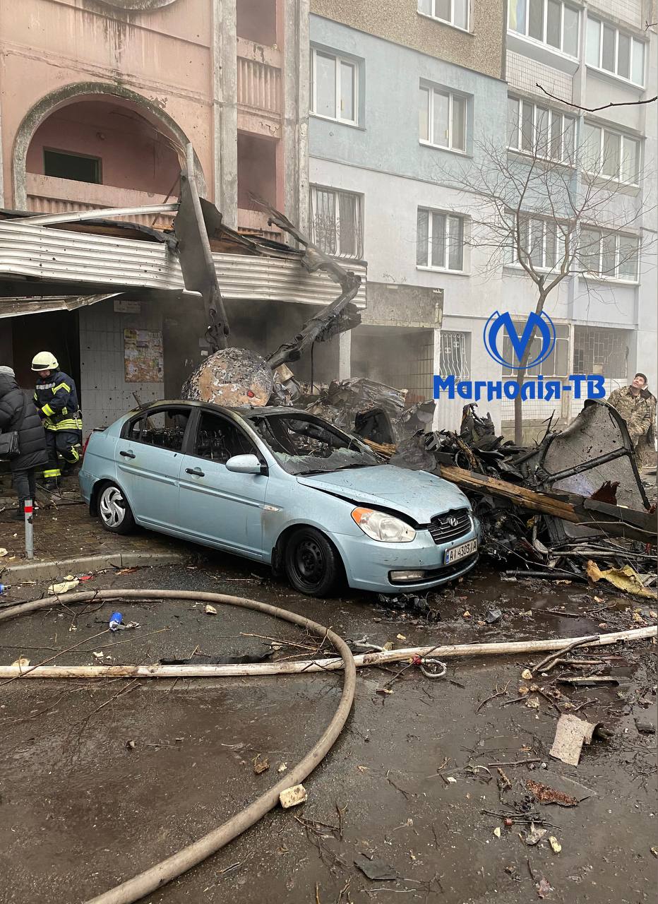 Consequences of a helicopter crash in Brovary (Photo: Magnolia TV/Telegram)
